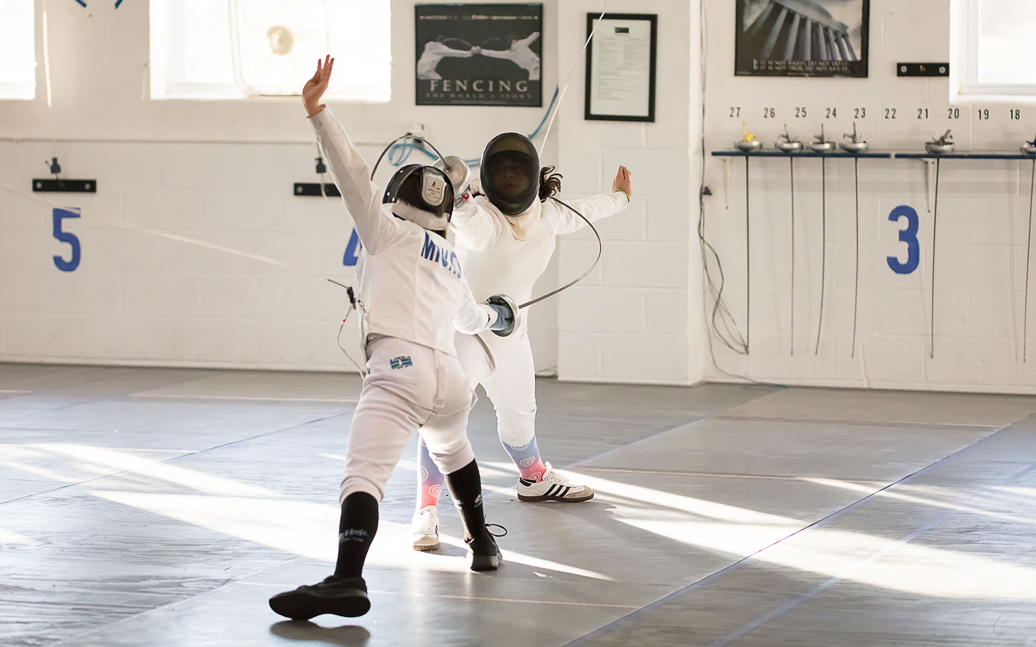 Youth fencing class at Hooked on Fencing