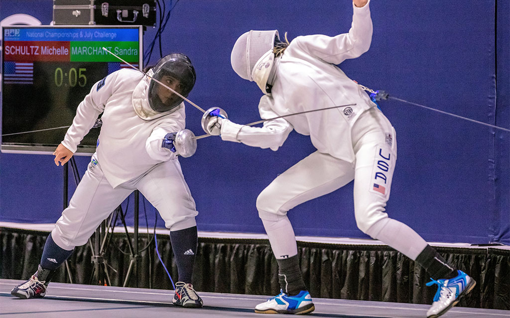 Adult fencing class at Hooked on Fencing